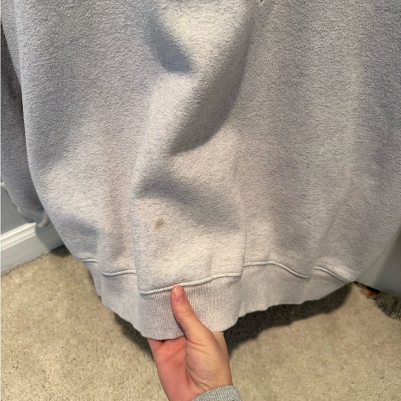 White fox sweatshirt - Picture 2 of 3